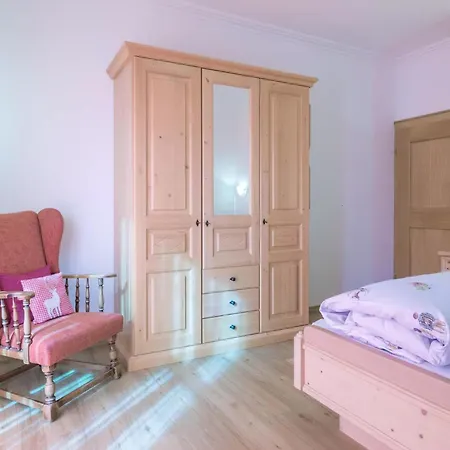 Grosse In Oberschoenau Mit Garten *